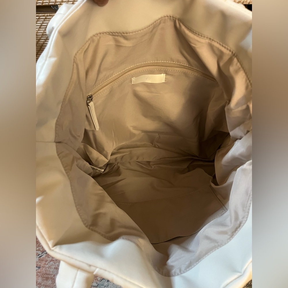 NWT H&M White Puffer Tote Bag Large - Picture 14 of 15